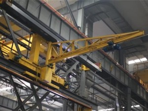 wall travelling jib crane