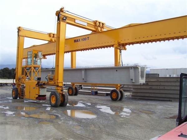 Rubber Tire Gantry Crane